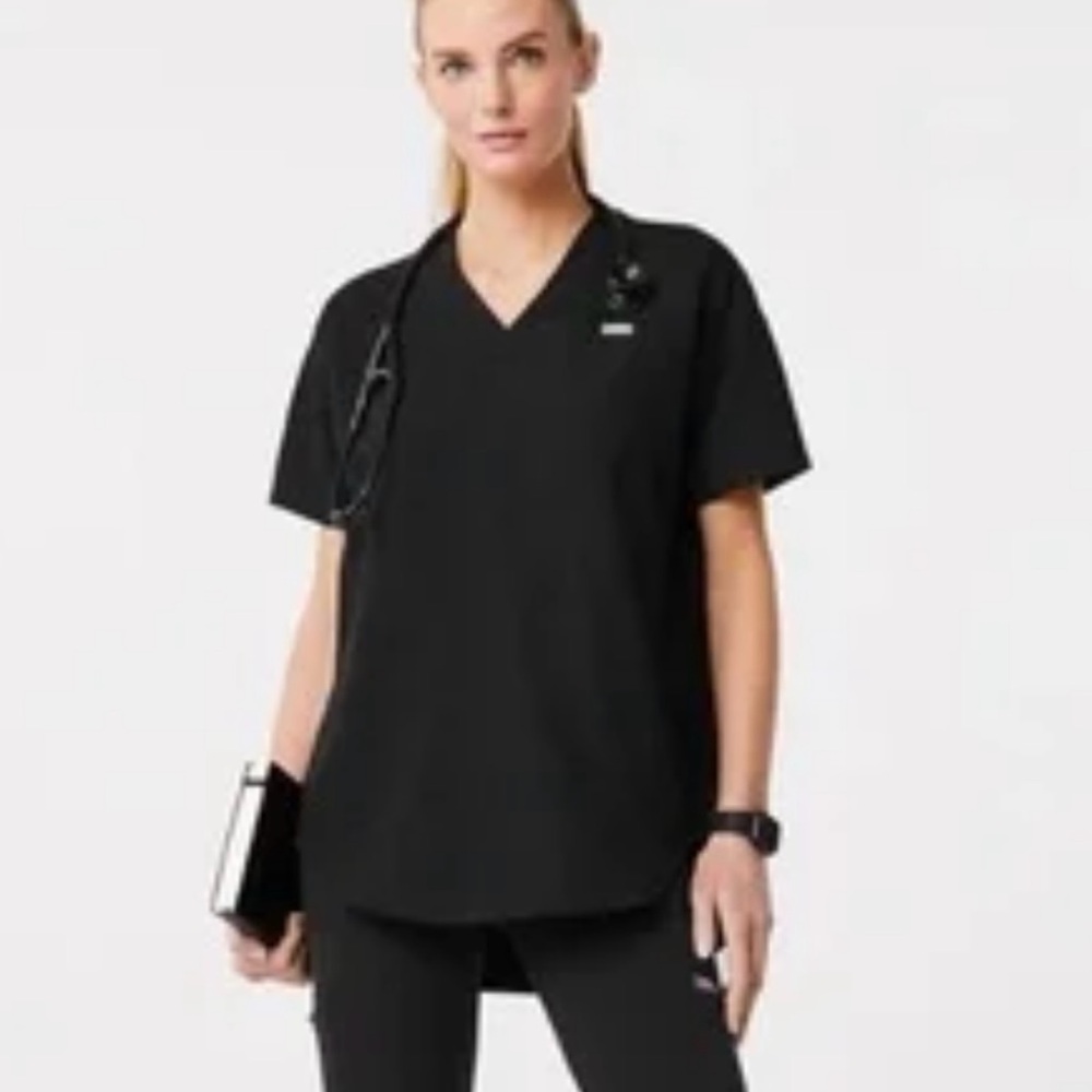 Figs scrub top